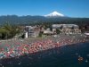 Playa Grande de Pucón con el volcán Villarrica
